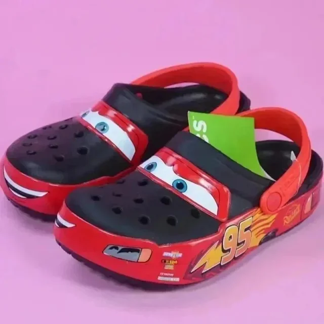 Crocs Sandals Ventilated clogs with heel straps and Lightning McQueen graphics product detail image 3