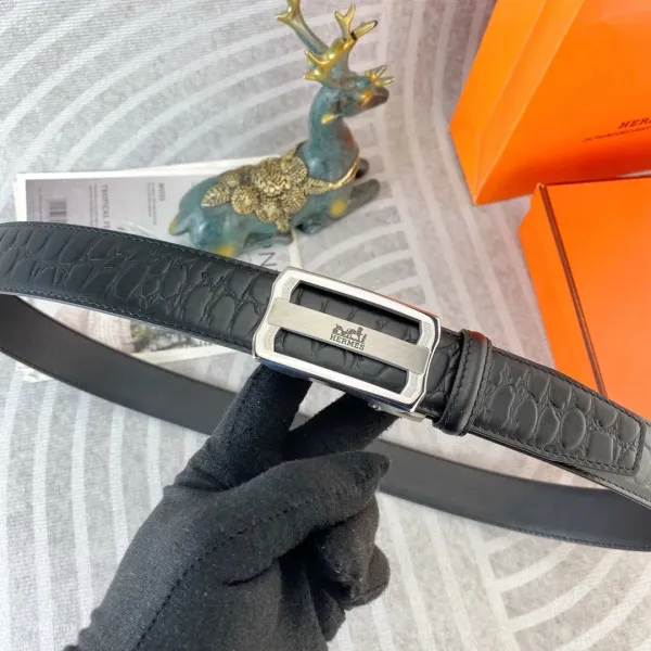 Hermès Crocodile-Embossed Leather Belt with Palladium Hardware Black - 1