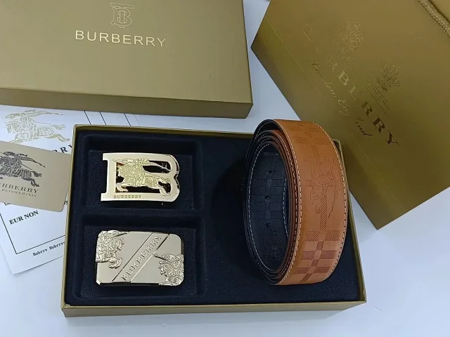 Burberry Belts Reversible check-pattern belt with interchangeable monogram buckles product detail image 10