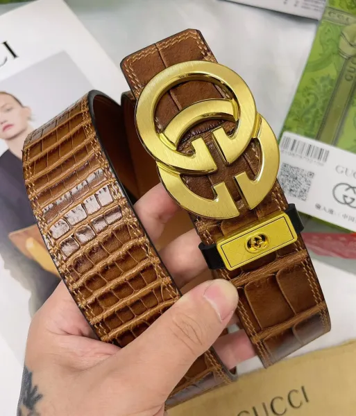 Gucci Double G Interlocking Buckle Belt Brown Alligator-Embossed Leather Belt - 1
