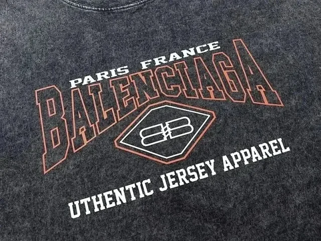 Balenciaga T-Shirts Short-Sleeve Logo Print product detail image 4
