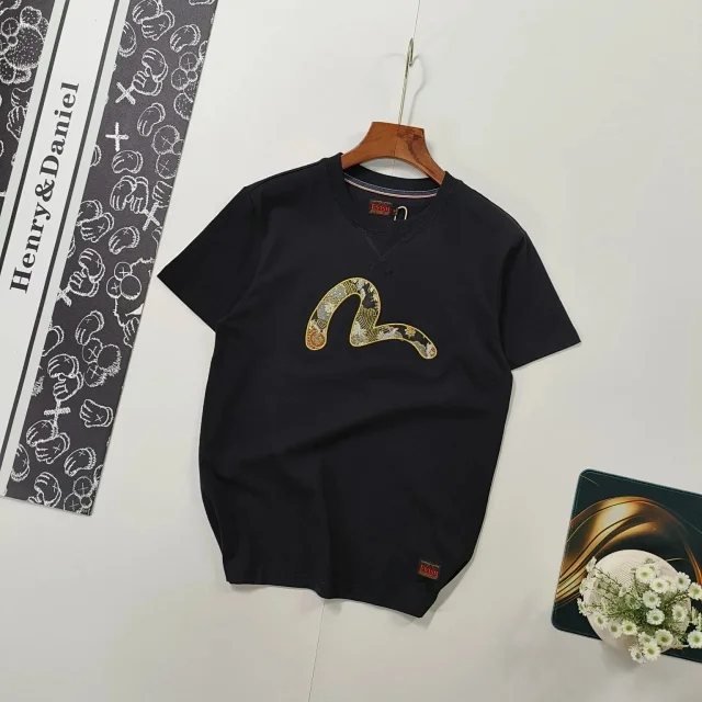 EVISU T-Shirts Loose-fit short-sleeve graphic logo T-shirt product detail image 9