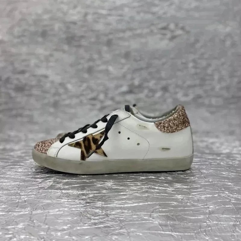 Golden Goose Sneakers Superstar low-top with star appliqué — 39