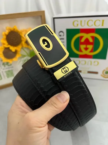 Gucci Interlocking G Automatic Buckle Belt Black Python-Embossed Leather Belt - 1