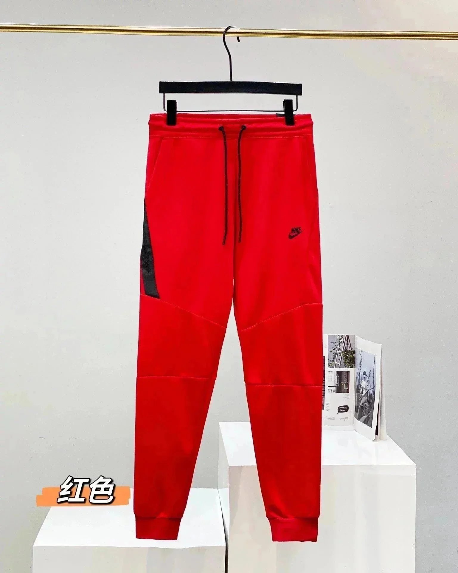 Nike Matching Sets Hooded zip-up jacket and jogger pants set — Red pants