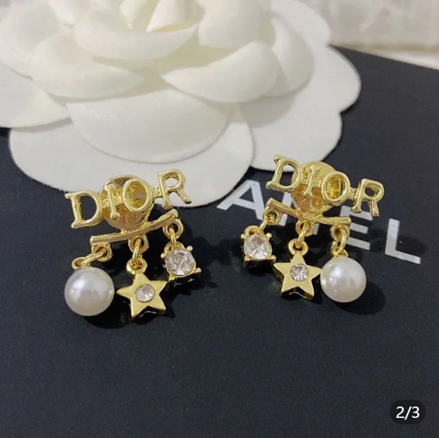 Dior Jewelry Gold-Tone Pearl and Star Drop Earrings product detail image 2