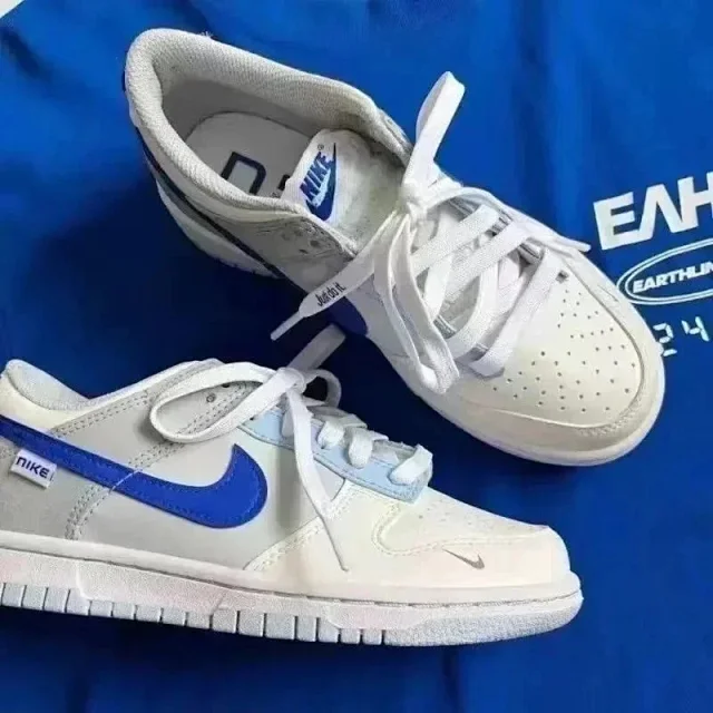 Nike Sneakers Air Jordan 1 Low product detail image 4