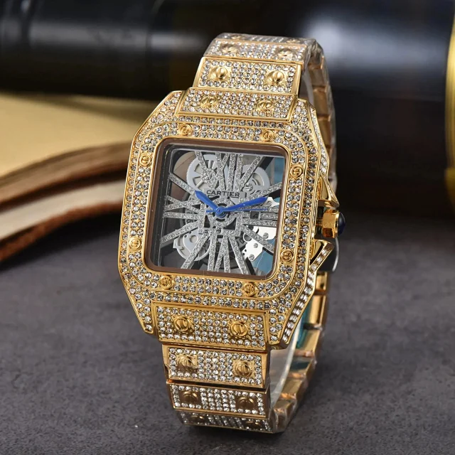 Cartier Watches Analog wristwatch with Roman numeral dial product detail image 3