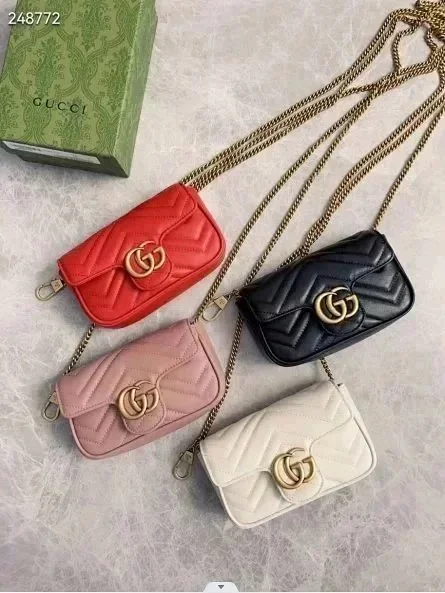 Gucci Crossbody Bags Chain-strap flap with GG monogram or quilted double-G hardware product detail image 4