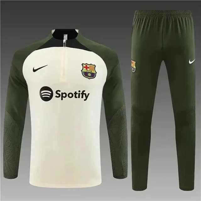 Nike Tracksuits Long-sleeve quarter-zip football training tracksuit product detail image 3