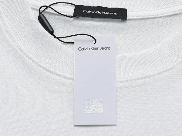 Calvin Klein Jeans Monogram Logo Black T-Shirt - 9