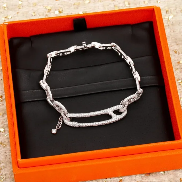 Hermès Jewelry H Pendant Necklace product detail image 6