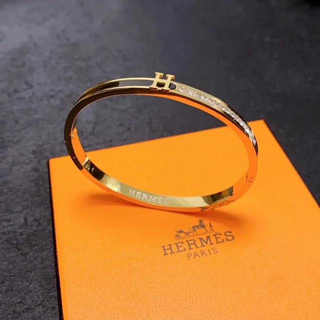 Hermès Jewelry H Pendant Necklace product detail image 5