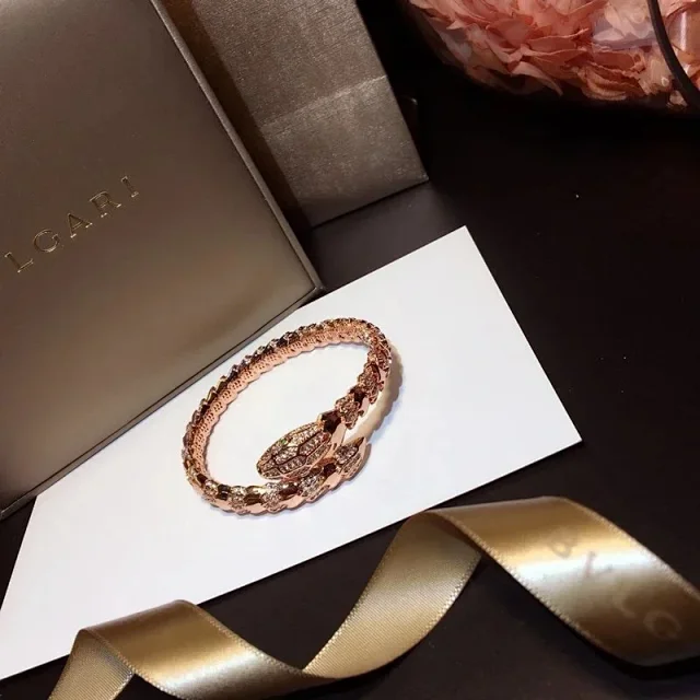 Unbranded Jewelry Assorted Rings, Necklaces and Bracelets product detail image 7