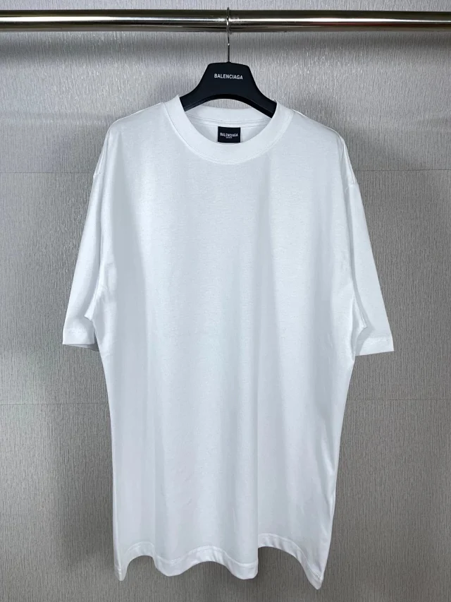 Balenciaga T-Shirts Oversized short-sleeve graphic logo T-shirt product detail image 3