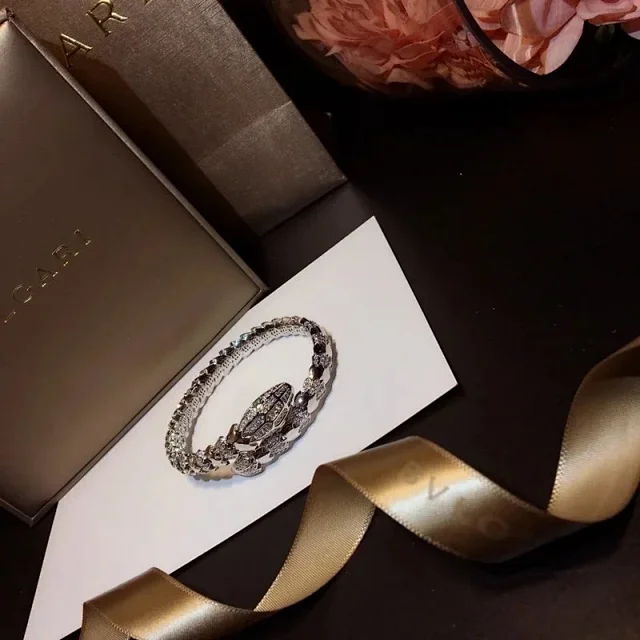 Unbranded Jewelry Assorted Rings, Necklaces and Bracelets product detail image 9
