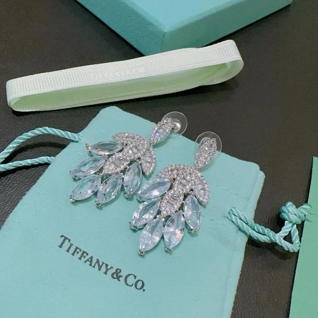 Tiffany & Co. Jewelry Chain Drop Ball Earrings product detail image 7