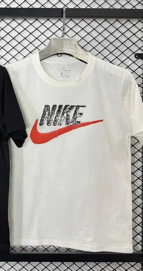 Nike T-Shirts Short-Sleeve Graphic Print T-Shirt product detail image 9