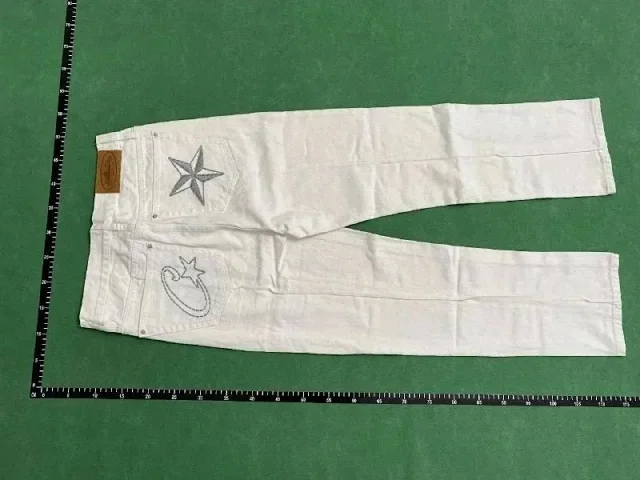 Unbranded Shorts Cargo with Integrated Belt and Graphic Print product detail image 9
