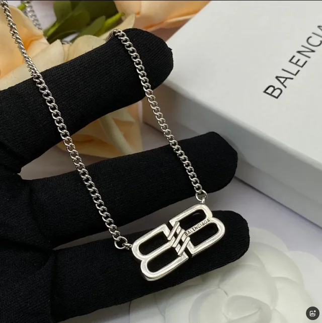 Balenciaga Jewelry BB Logo Pendant Necklace product detail image 3