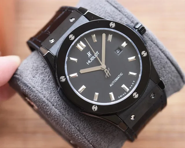 Hublot Watches Automatic date watch with crystal-set bezel and crocodile-pattern leather strap product detail image 6