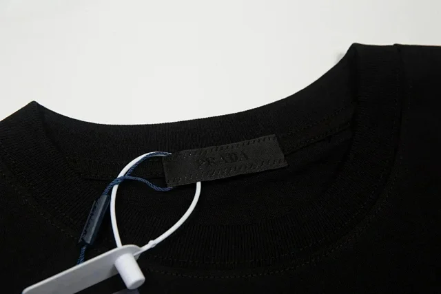 Prada T-Shirts Short-Sleeve Logo Print product detail image 2