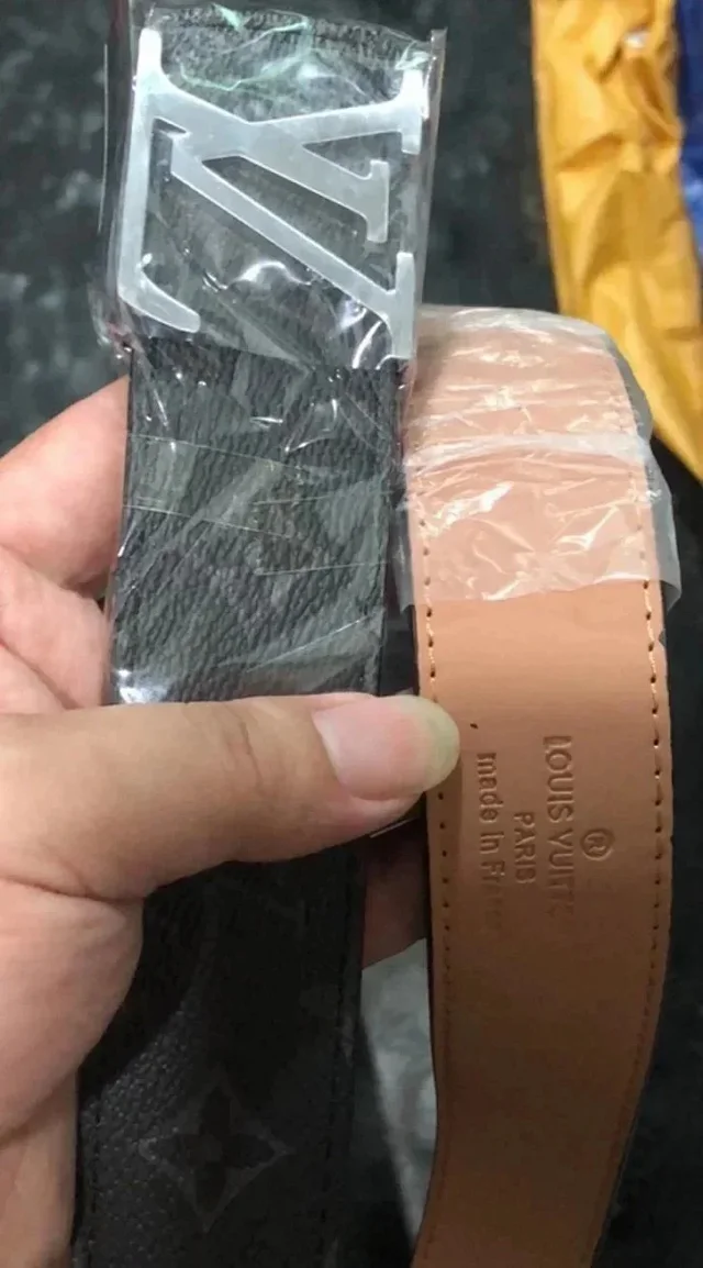 Louis Vuitton Belts LV Initiales buckle with Monogram-pattern strap product detail image 6