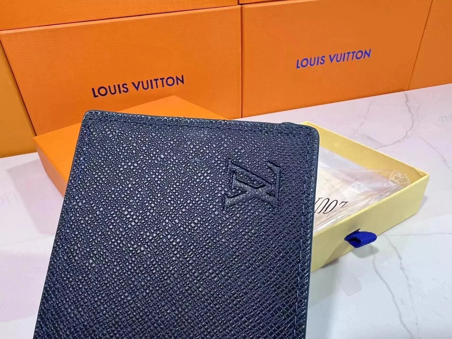 Louis Vuitton Monogram Eclipse Black Bifold Wallet - 20