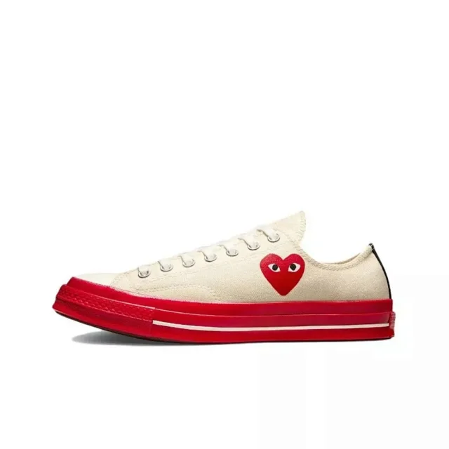 Comme des Garçons PLAY Sneakers Canvas lace-up with heart-and-eyes graphic product detail image 10