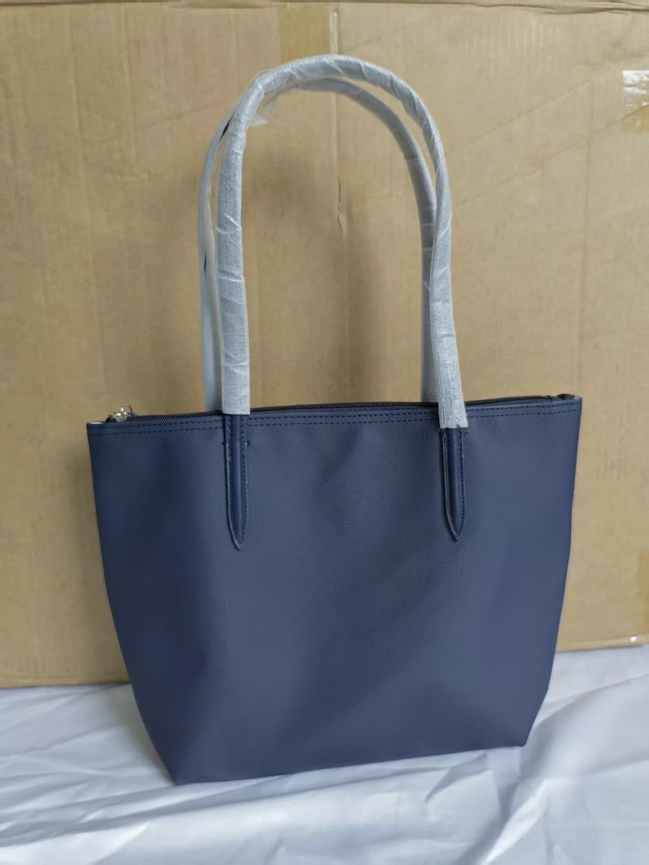 Lacoste Handbags Zip-top tote bag with long shoulder handles — Medium size, navy blue