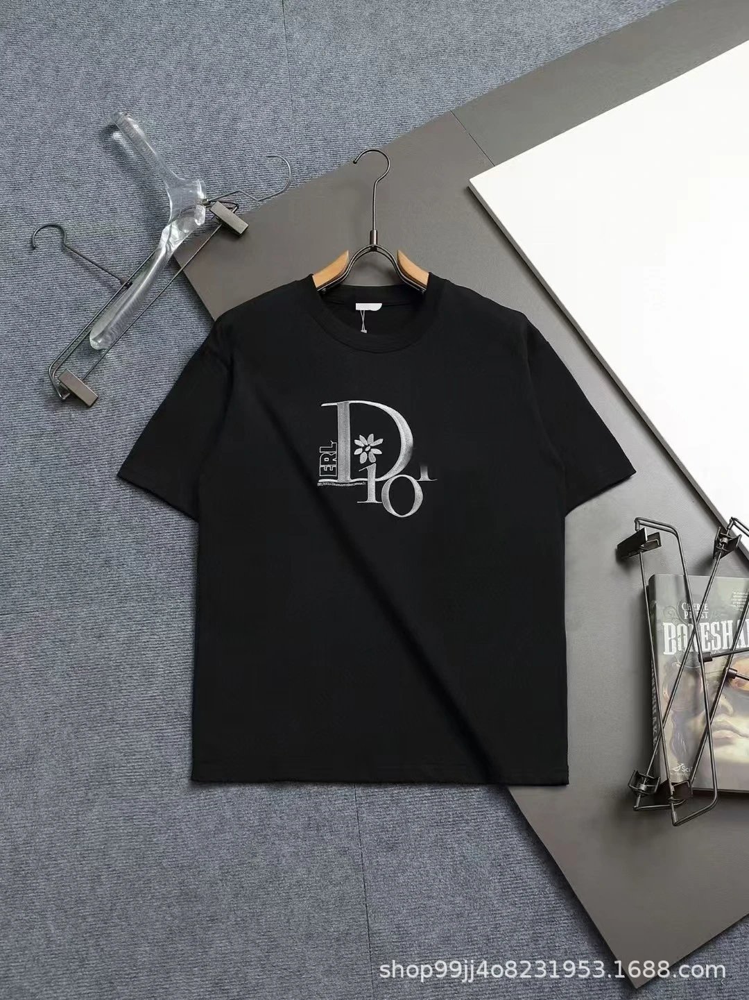 01 Black