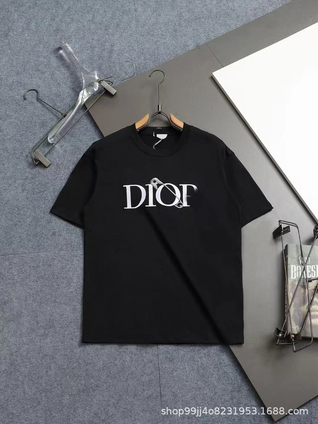 06 Black