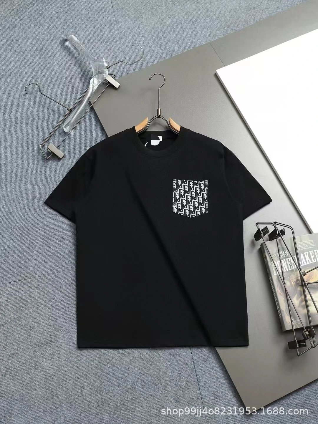 08 Black