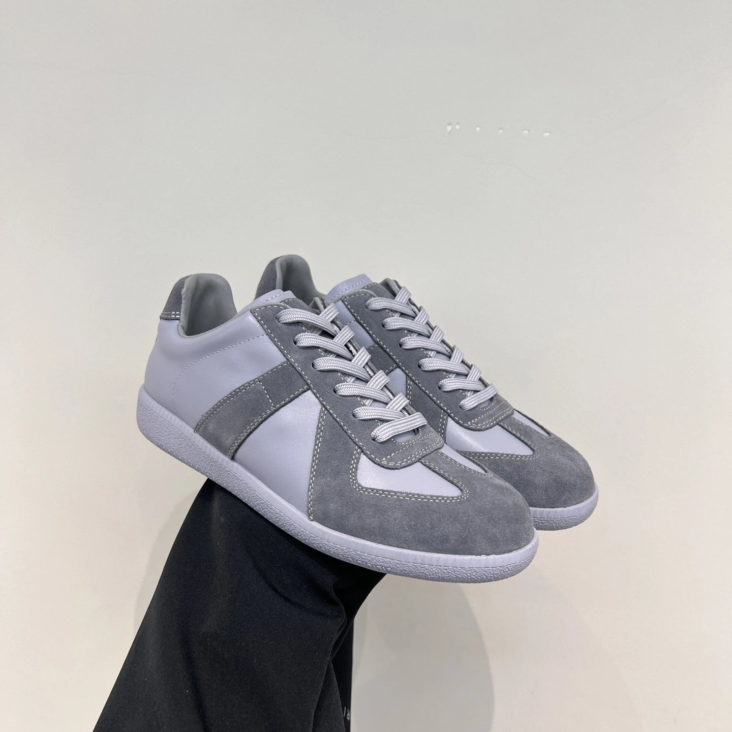 高质量涂鸦泼墨德训鞋pls add whatsapp  15188580278 if u need size guid 11