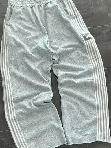 Cheetah Sweats: seller detail photo 2
