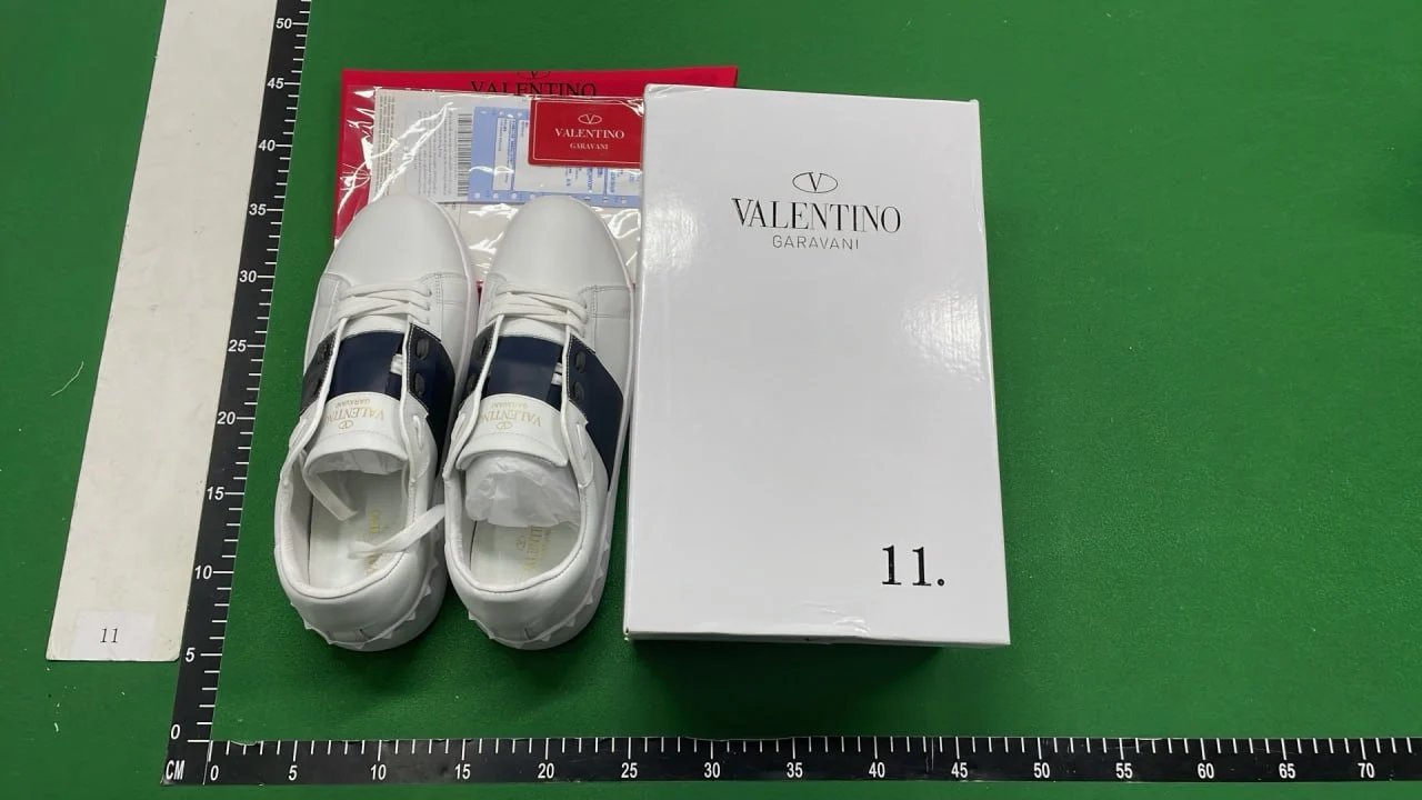 高质量铆钉休闲鞋 4