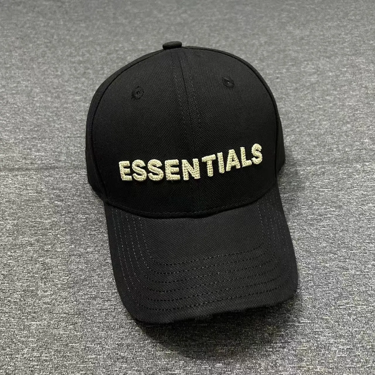 Essentials，embroidery logo distressed brim baseball cap