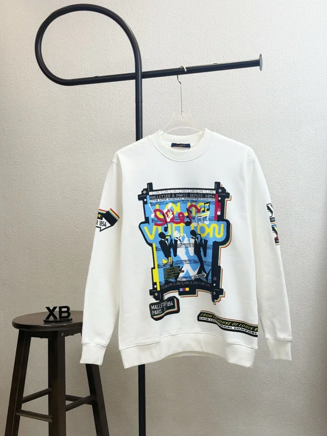 Louis Vuitton Hoodies & Sweatshirts Crewneck Sweatshirt product detail image 10