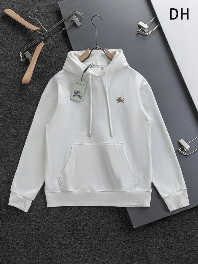 Burberry Hoodies & Sweatshirts Hooded Pullover with Equestrian Knight Motif product detail image 12