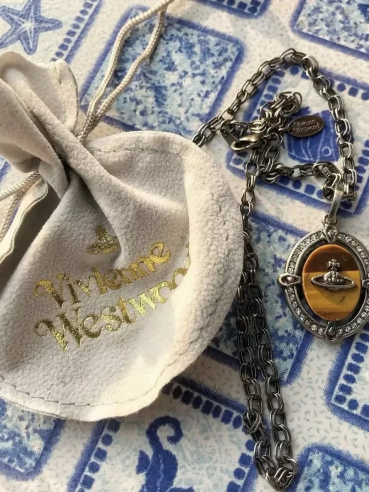 Oficial Authentic VivienneWestwood High-Quality AncientSilver Tiger Eye Stone RoundPendant Necklace Hip-Hop