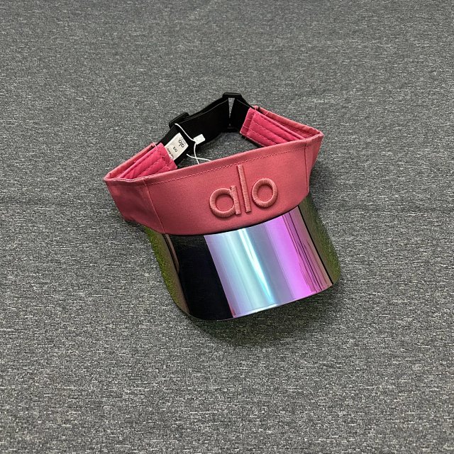 Alo Yoga Cap: seller detail photo 2