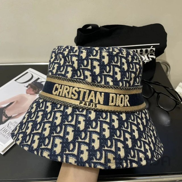Dior Cap: seller detail photo 5