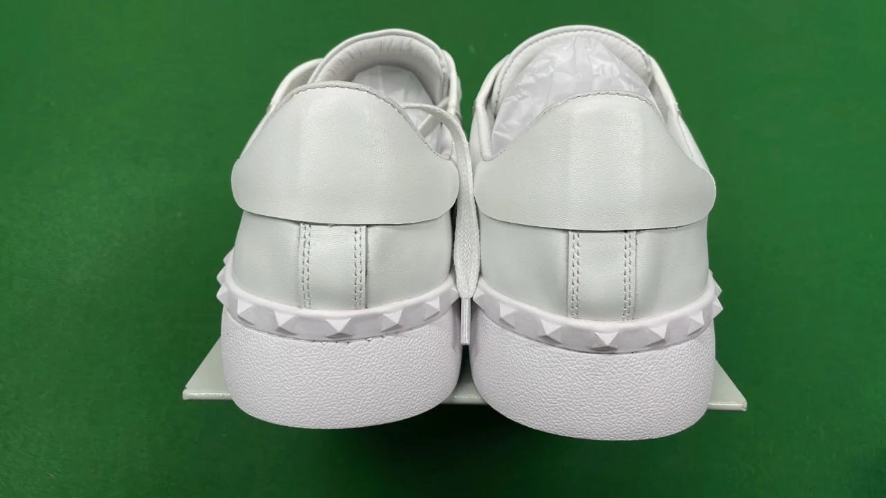 高质量铆钉休闲鞋 6