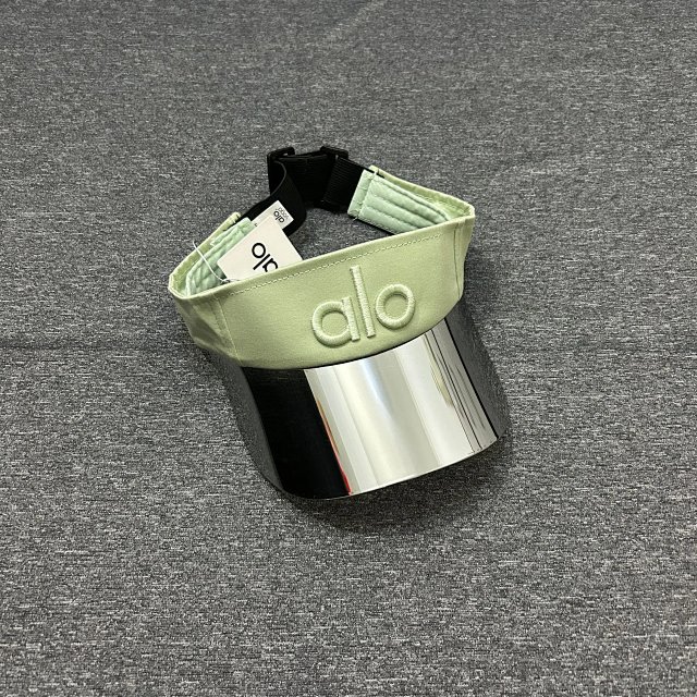 Alo Yoga Cap: seller detail photo 4