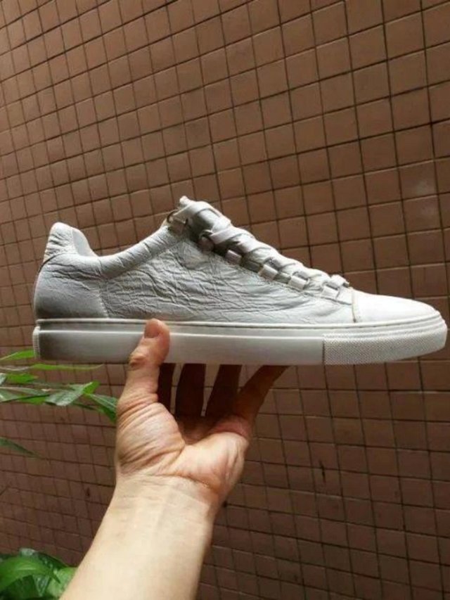 Balenciaga arena: seller detail photo 3