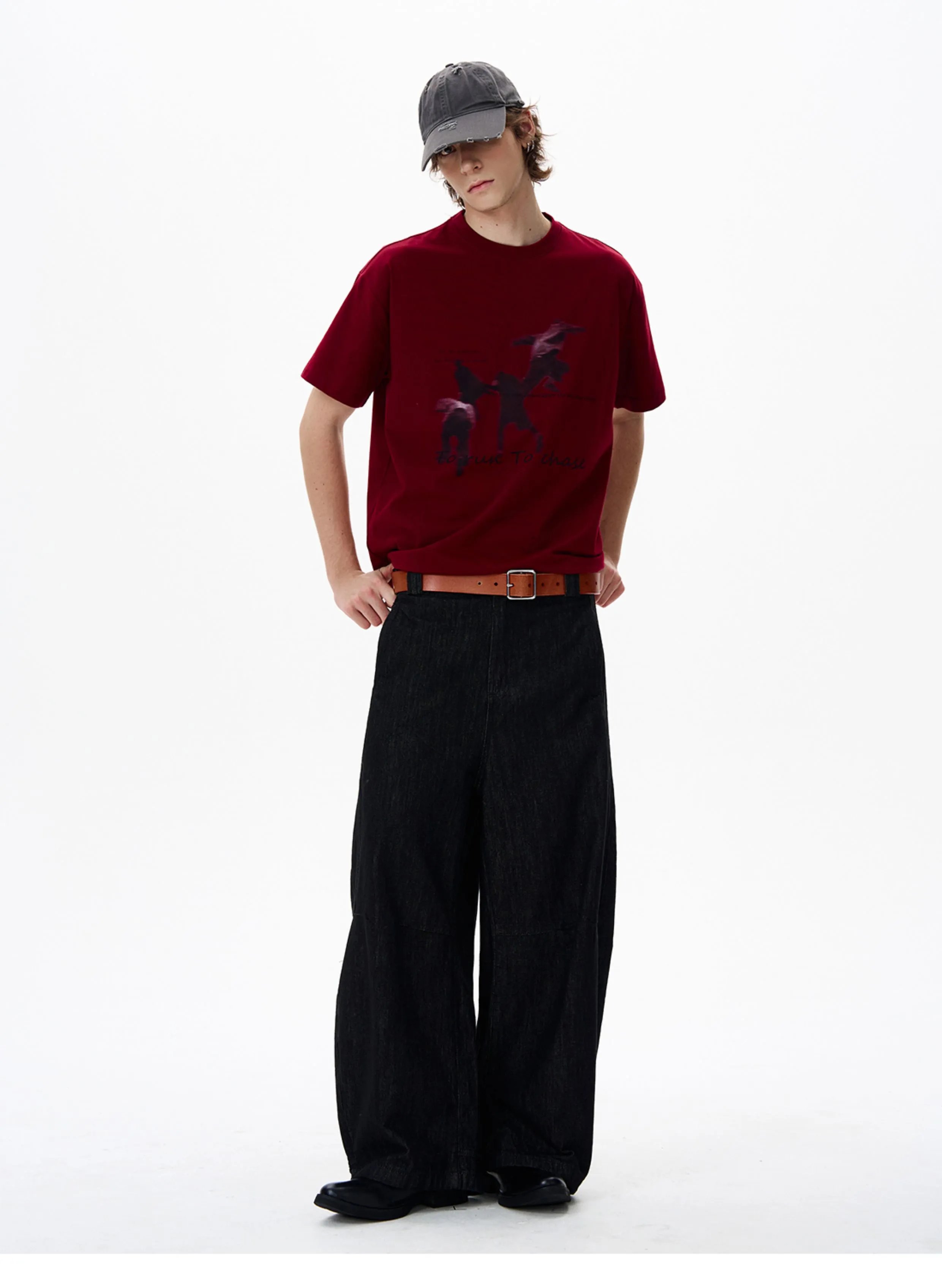 Design 'To Run To Chase' Graphic Print Oversized T-Shirt White - 11