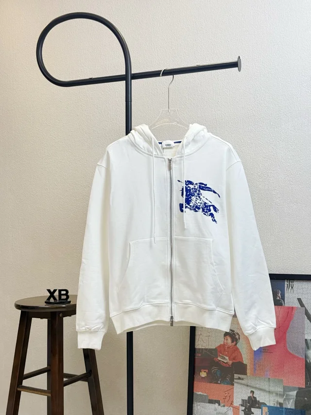 Burberry Hoodies & Sweatshirts Hooded Pullover with Equestrian Knight Motif product detail image 5