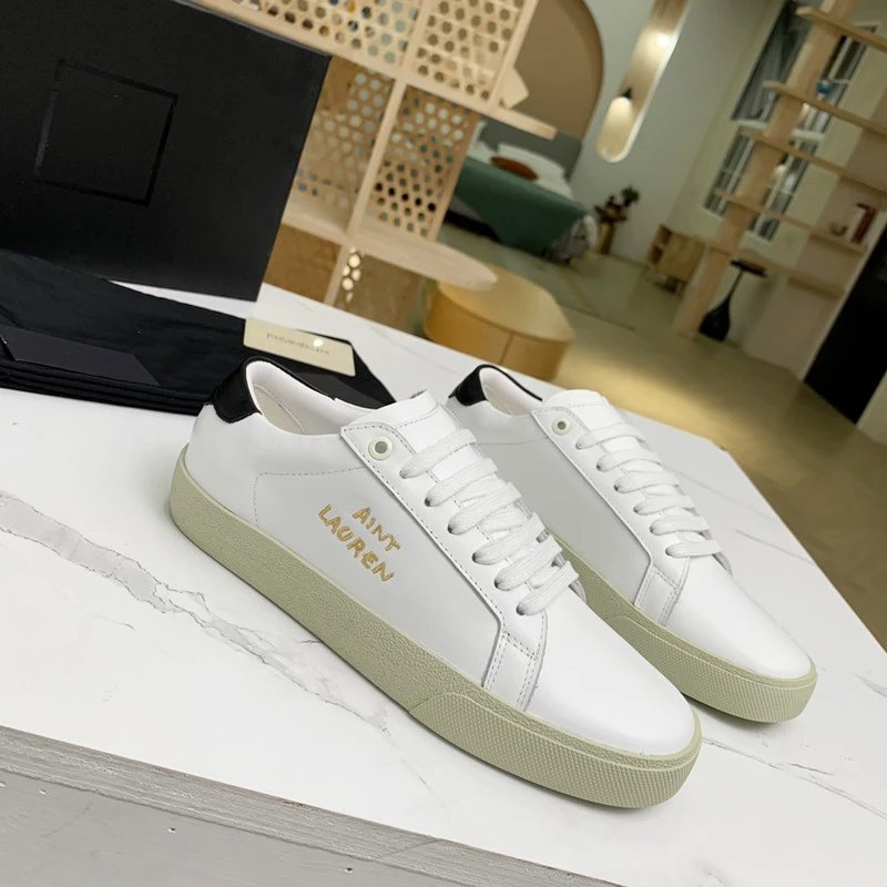 Black Tail Gold Embroidery (Leather Upper)