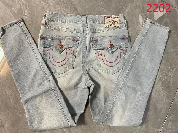 Design True Religion Brand Jeans Light Wash Skinny Fit Jeans - 1