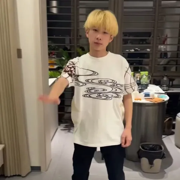 Design Nine-Tailed Fox Embroidered Graphic T-Shirt White - 9